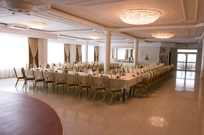 Sala przygotowana do konferencji